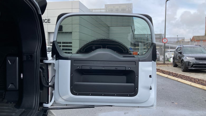 Land Rover Defender 90 Diesel 3.0 D250 Hard Top SE Auto